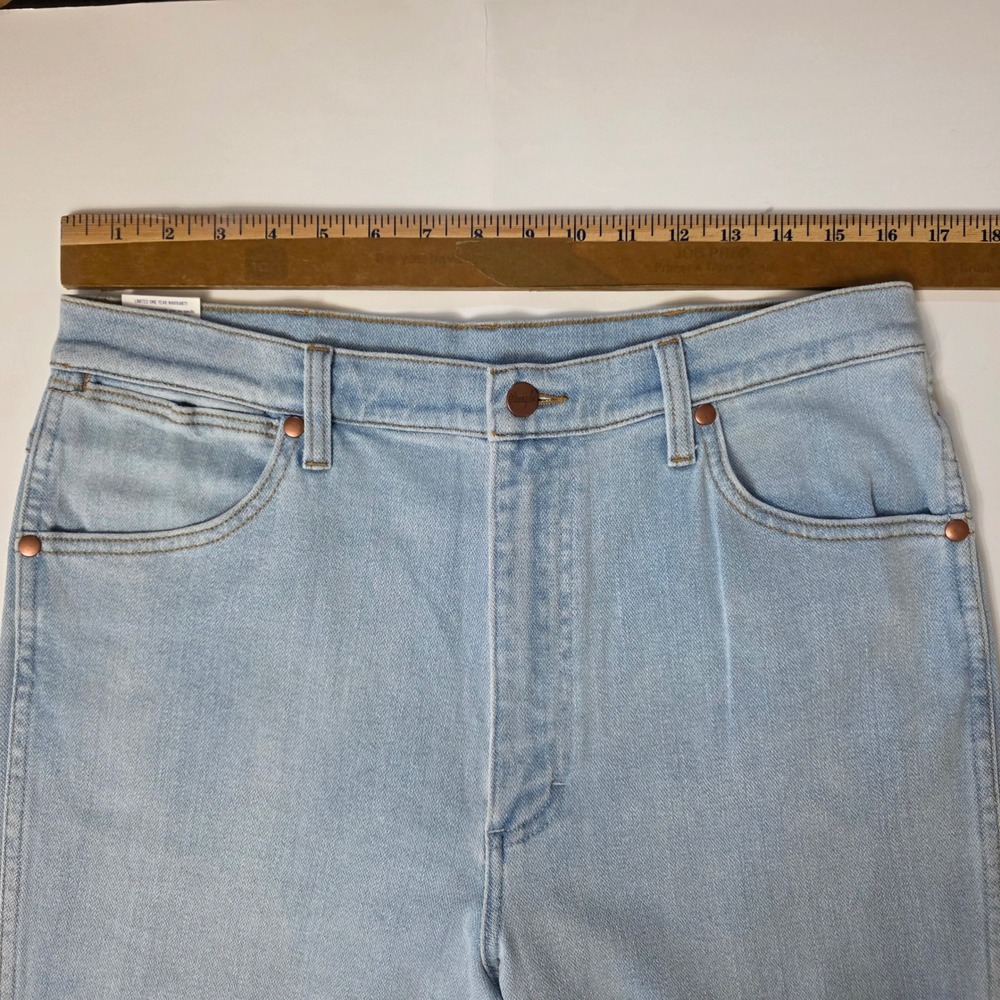Wrangler 936 Slim Fit Cowboy Cut Jeans Mens 32x36 Light Wash ToughLite Stretch - Picture 4 of 9